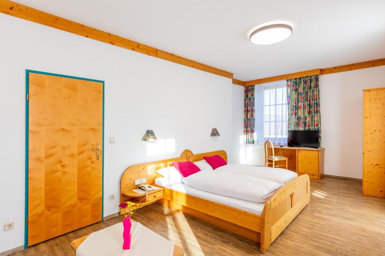 Hotel Krone Oberperfuss Kültér fotó