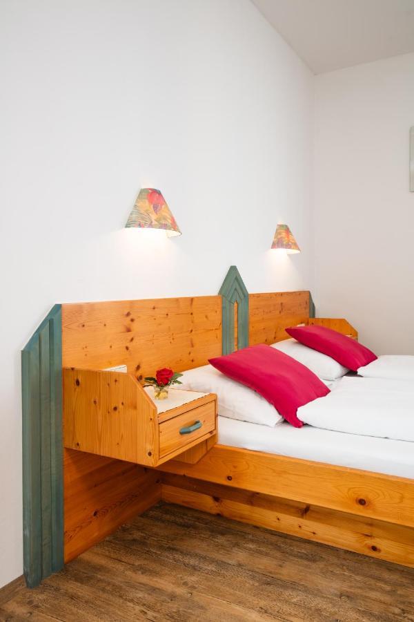 Hotel Krone Oberperfuss Kültér fotó