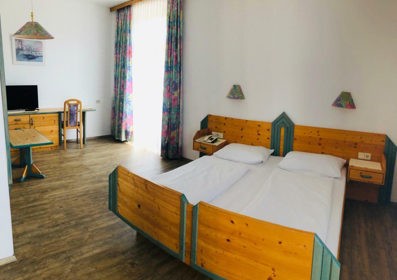 Hotel Krone Oberperfuss Kültér fotó