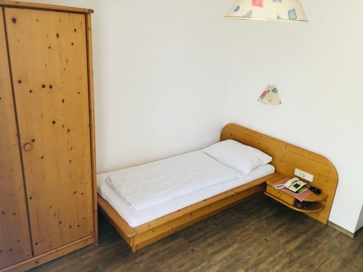 Hotel Krone Oberperfuss Kültér fotó
