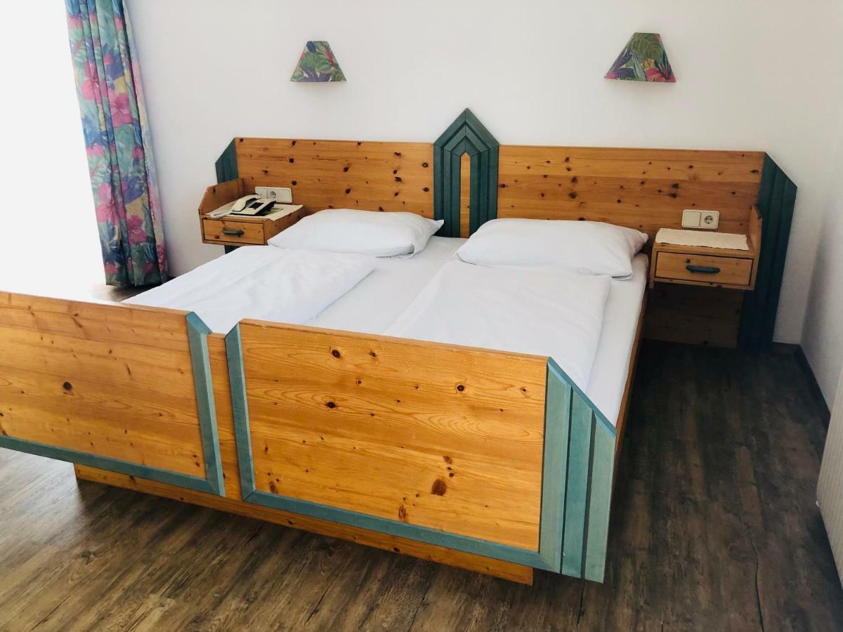 Hotel Krone Oberperfuss Kültér fotó